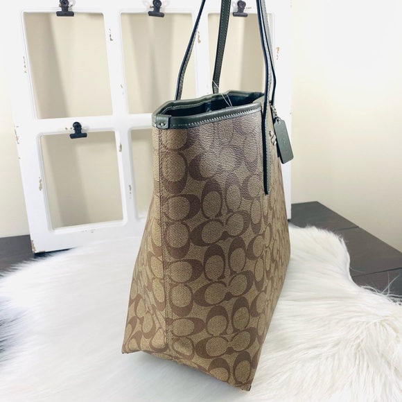 COACH Signature Open City Tote - Picture 5 of 16